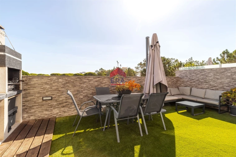 Moradia T0 para Venda em Quelfes Foto 20