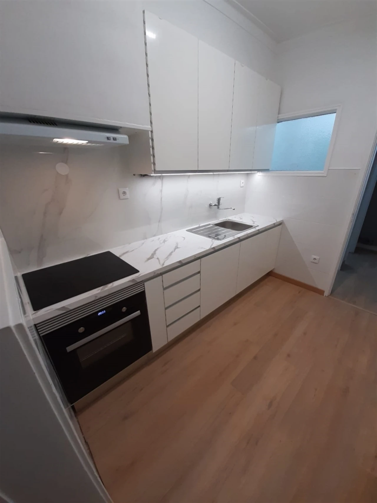 Apartamento T2 para Arrendamento em Cedofeita, Santo Ildefonso, Sé, Miragaia, São Nicolau e Vitória Foto 4