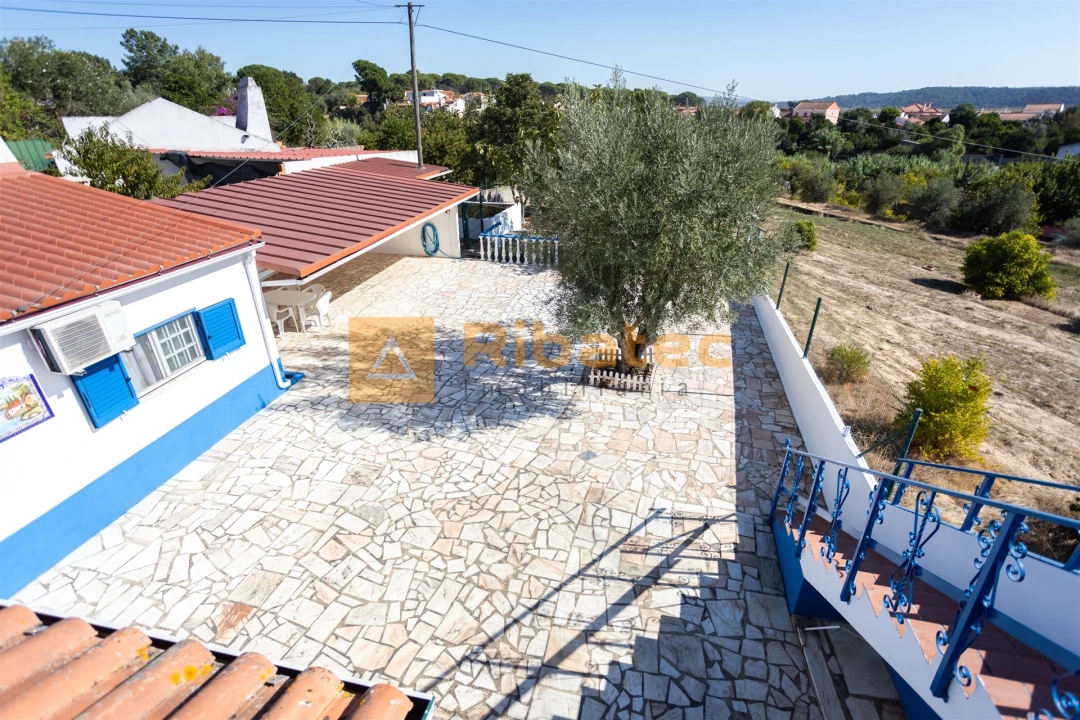 Moradia T3 para Venda em Couço Foto 22