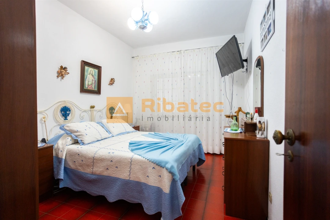 Moradia T3 para Venda em Couço Foto 9