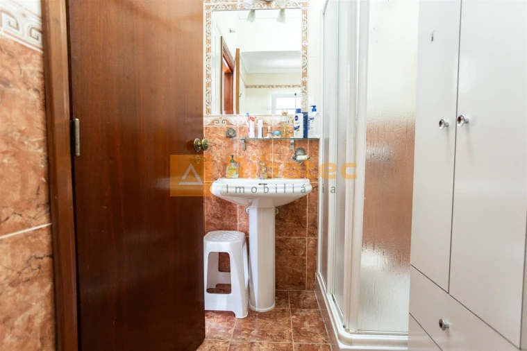 Moradia T3 para Venda em Couço Foto 20