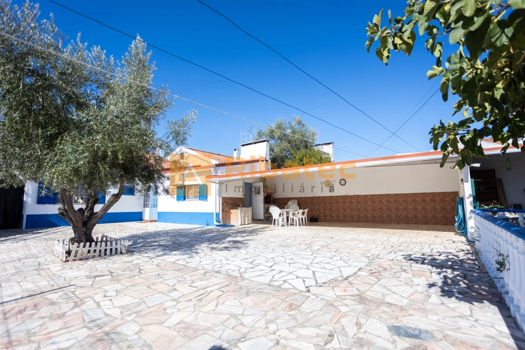 Moradia T3 para Venda em Couço Foto 23