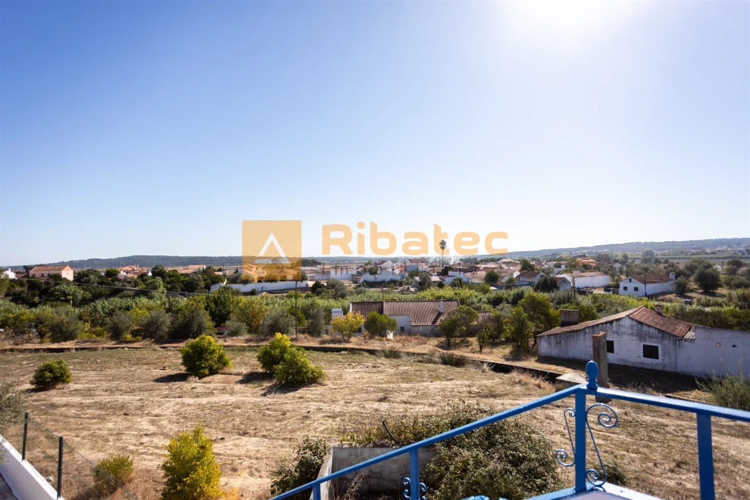 Moradia T3 para Venda em Couço Foto 31