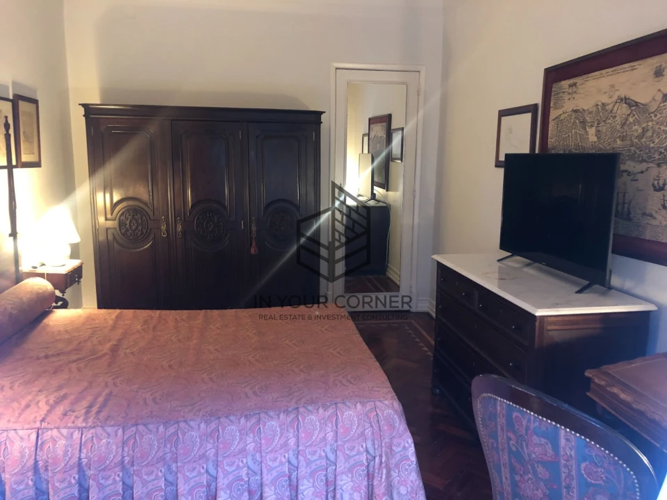Apartamento T4 para Venda em Areeiro Foto 4