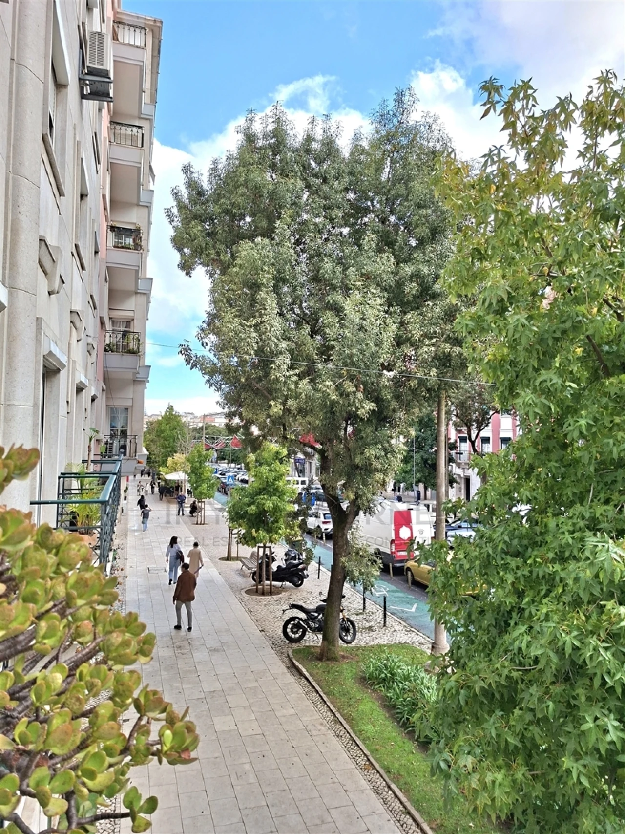 Apartamento T4 para Venda em Areeiro Foto 54