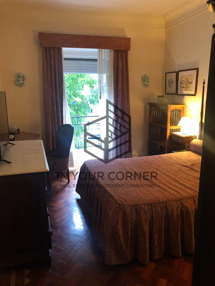 Apartamento T4 para Venda em Areeiro Foto 5