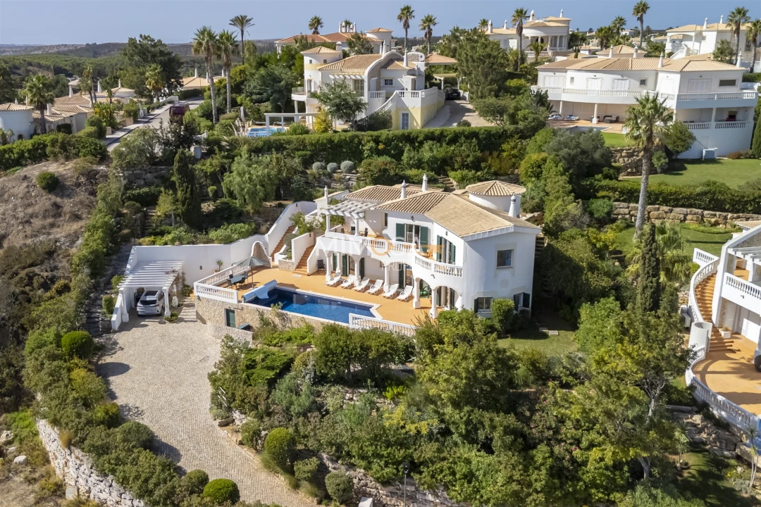 Moradia T3 para Arrendamento em Budens Foto 33