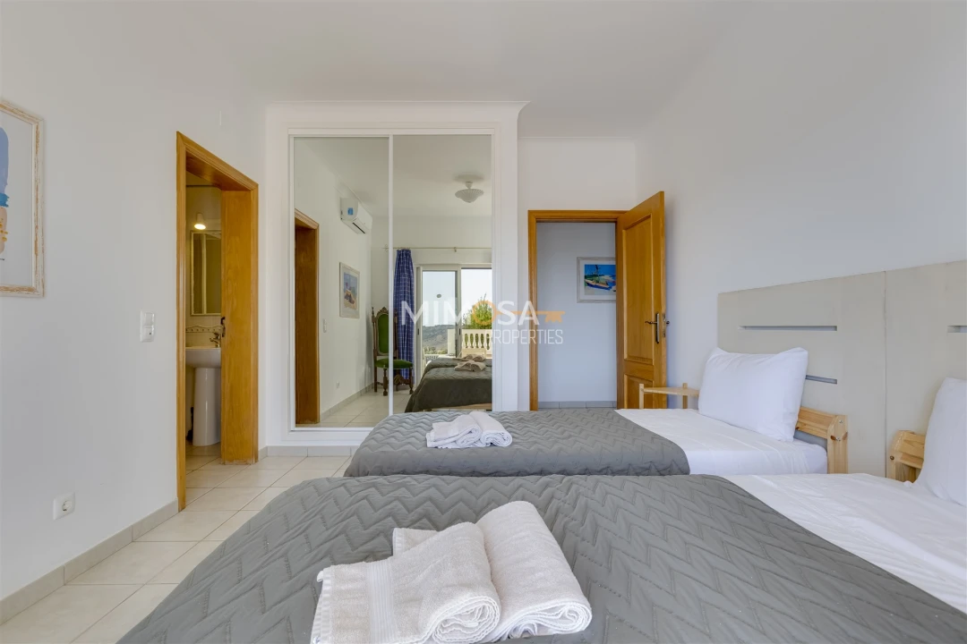 Moradia T3 para Arrendamento em Budens Foto 17