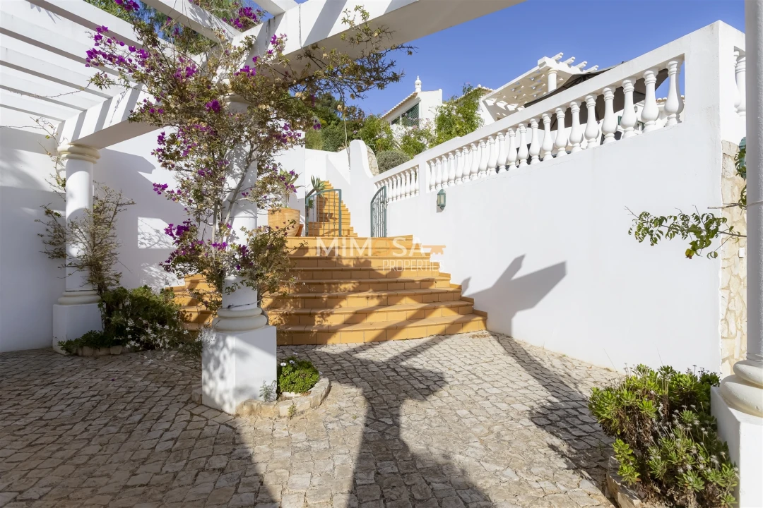 Moradia T3 para Arrendamento em Budens Foto 30