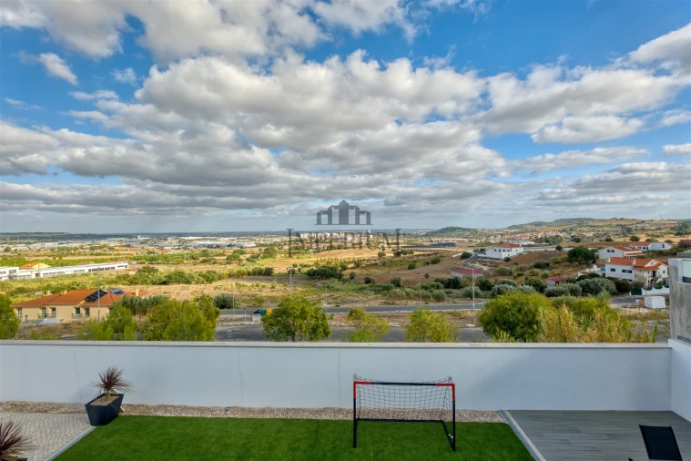 Moradia T3 para Venda em Alenquer (Santo Estêvão e Triana) Foto 34