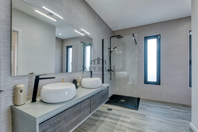 Moradia T3 para Venda em Alenquer (Santo Estêvão e Triana) Foto 52