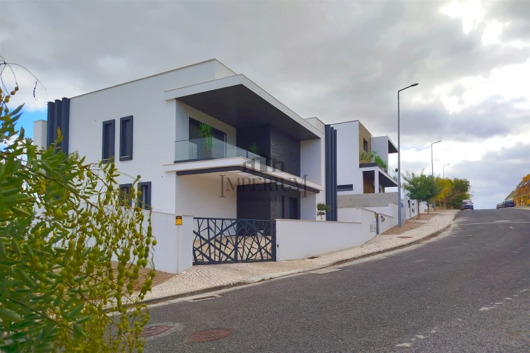 Moradia T3 para Venda em Alenquer (Santo Estêvão e Triana) Foto 5