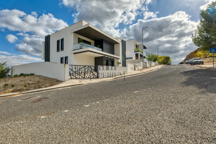 Moradia T3 para Venda em Alenquer (Santo Estêvão e Triana) Foto 16