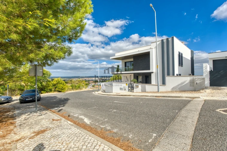 Moradia T3 para Venda em Alenquer (Santo Estêvão e Triana) Foto 15