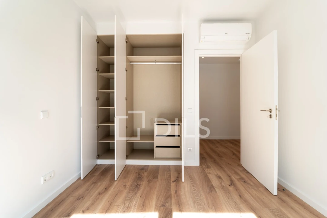 Apartamento T4 para Venda em Ramalde Foto 13