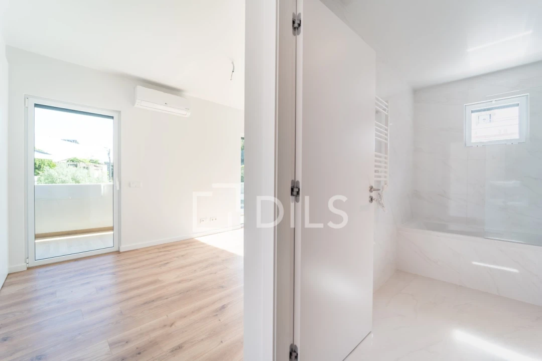 Apartamento T4 para Venda em Ramalde Foto 17