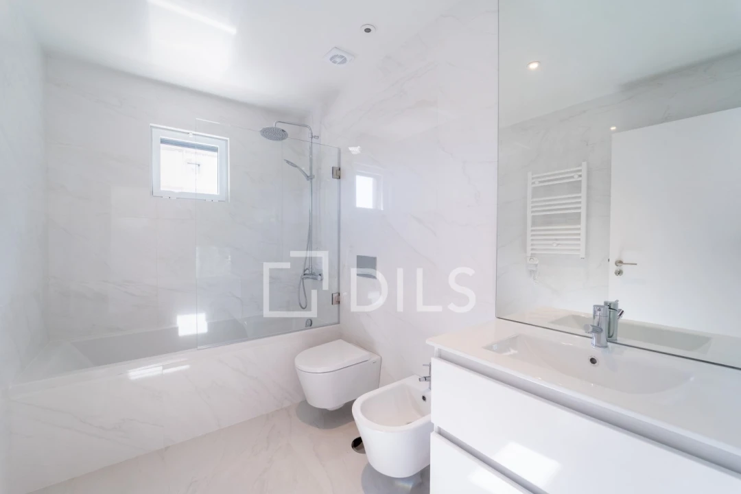 Apartamento T4 para Venda em Ramalde Foto 22