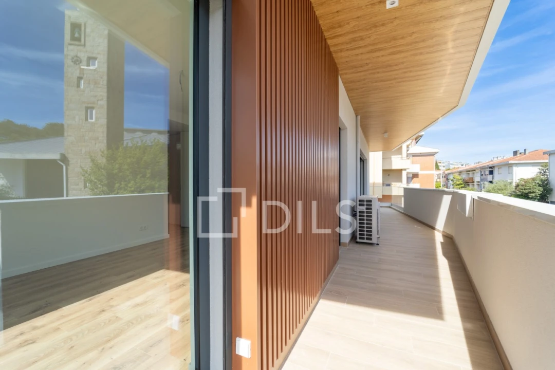 Apartamento T4 para Venda em Ramalde Foto 24