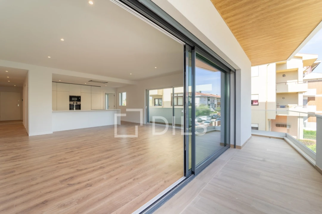 Apartamento T4 para Venda em Ramalde Foto 42