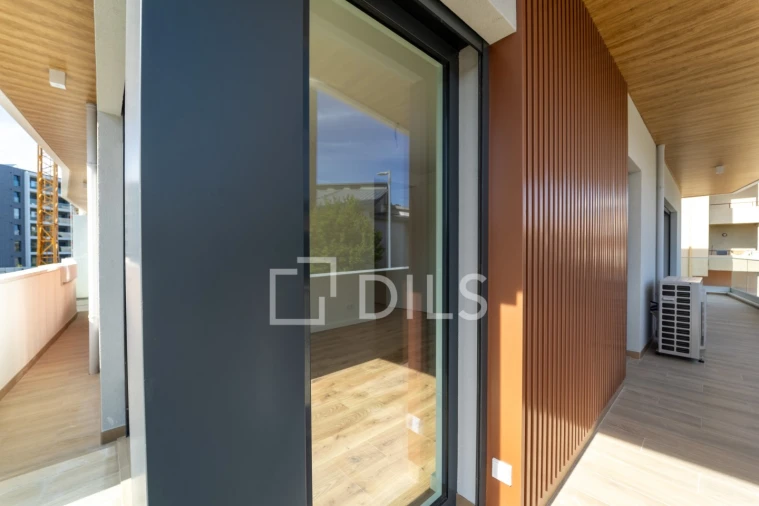 Apartamento T4 para Venda em Ramalde Foto 25