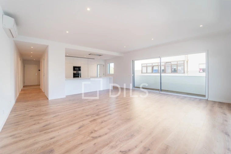 Apartamento T4 para Venda em Ramalde Foto 34