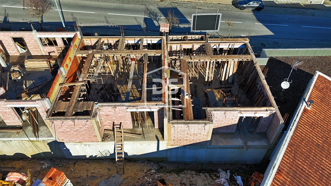 Moradia T3 para Venda em Macieira Foto 4