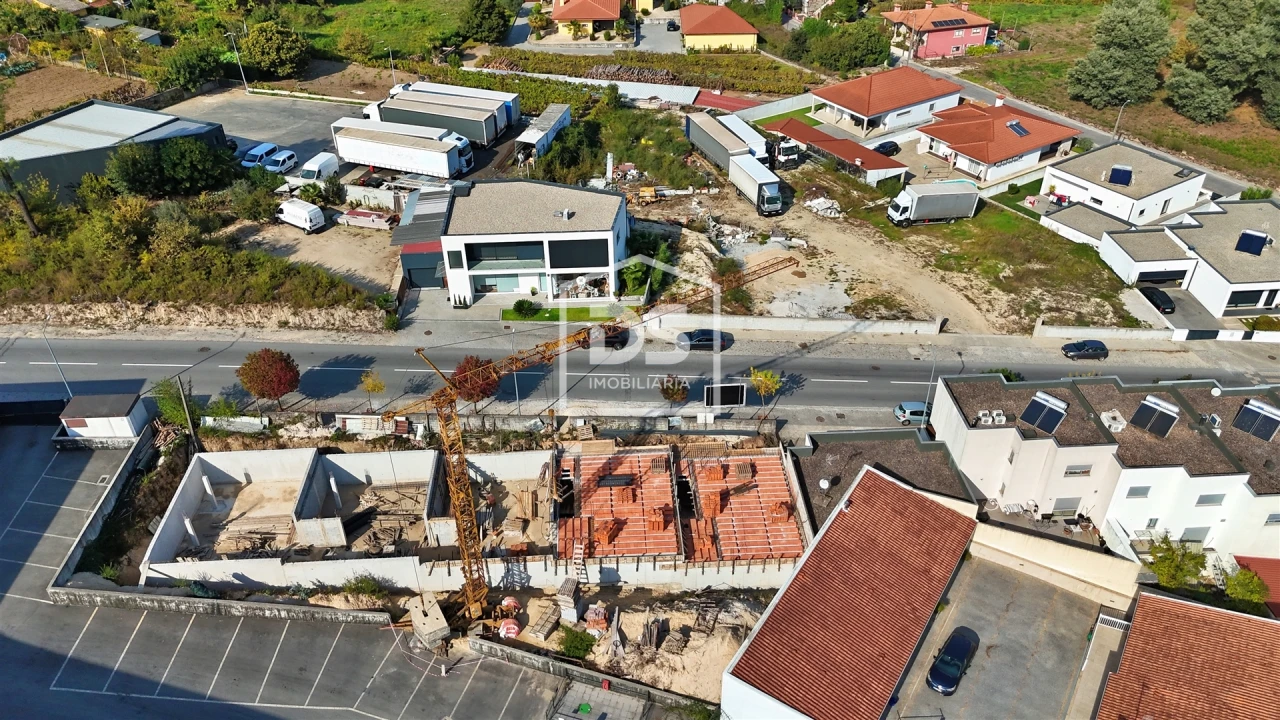 Moradia T3 para Venda em Macieira Foto 18