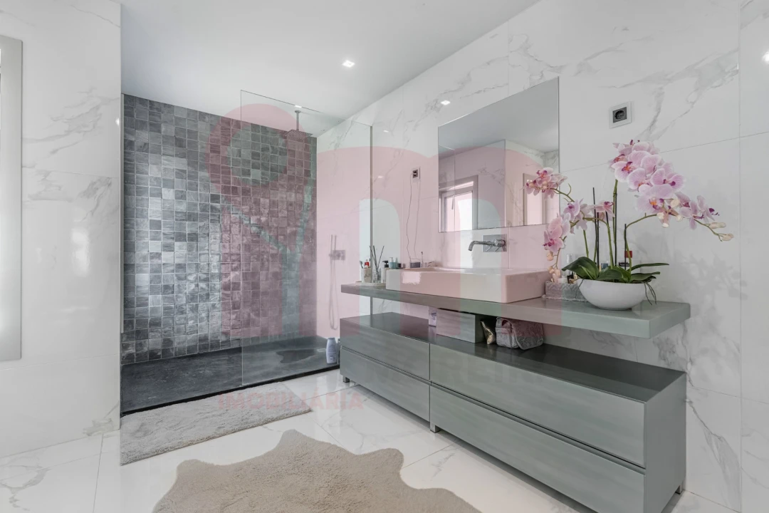 Moradia T3 para Venda em Nespereira Foto 18