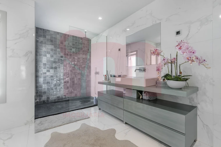 Moradia T3 para Venda em Nespereira Foto 18