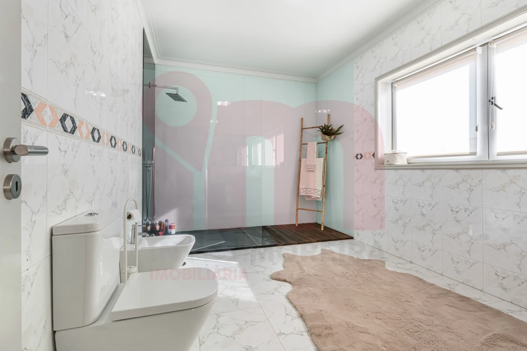 Moradia T3 para Venda em Nespereira Foto 24