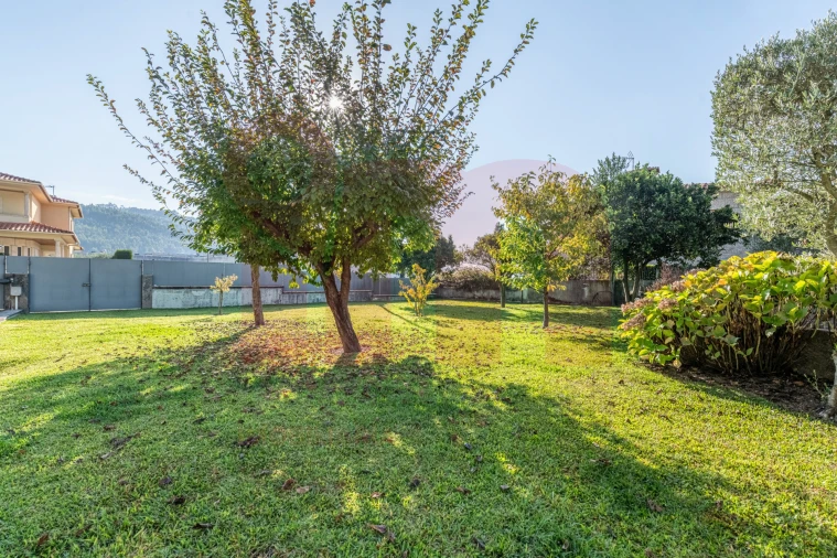 Moradia T3 para Venda em Nespereira Foto 42