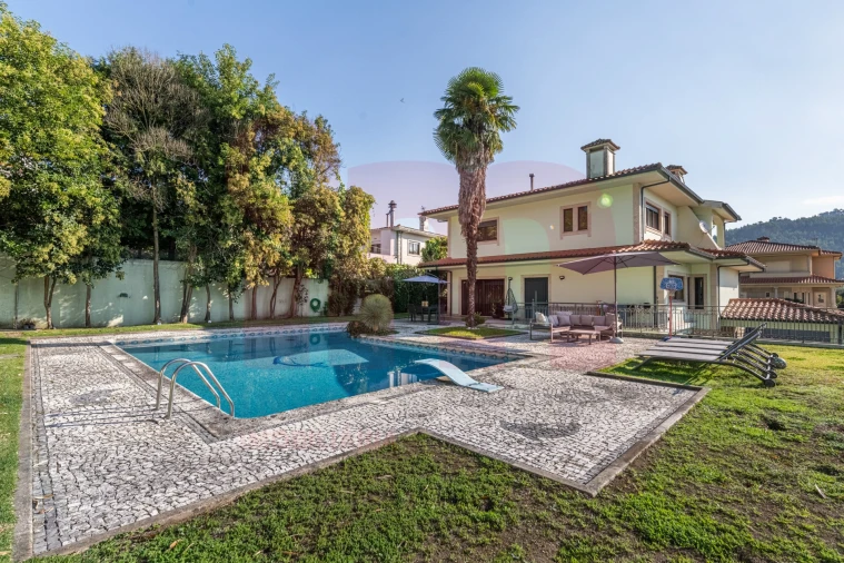 Moradia T3 para Venda em Nespereira Foto 40