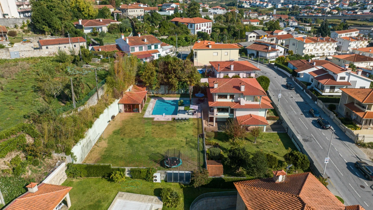 Moradia T3 para Venda em Nespereira Foto 48