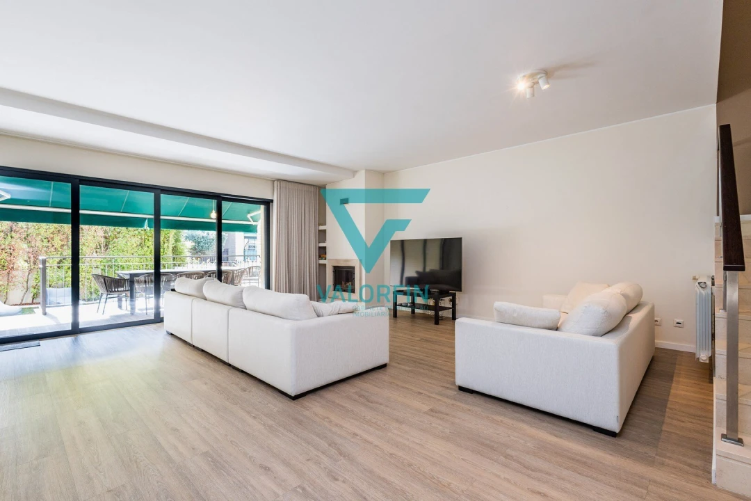 Moradia T4 para Venda em Boliqueime Foto 4