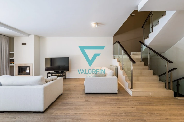 Moradia T4 para Venda em Boliqueime Foto 16