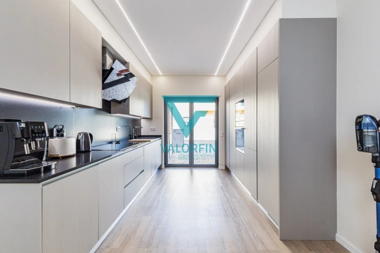 Moradia T4 para Venda em Boliqueime Foto 10