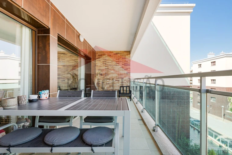 Apartamento T3 para Venda em Sacavém e Prior Velho Foto 5