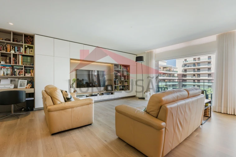 Apartamento T3 para Venda em Sacavém e Prior Velho Foto 8