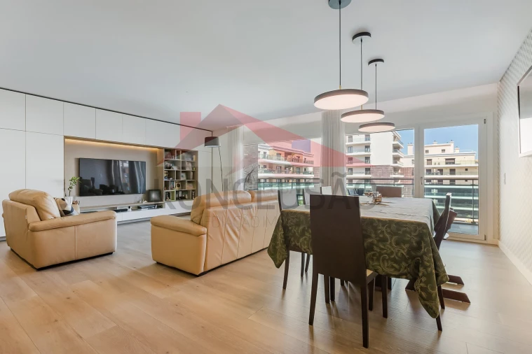 Apartamento T3 para Venda em Sacavém e Prior Velho Foto 4