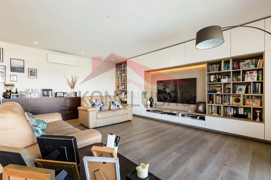 Apartamento T3 para Venda em Sacavém e Prior Velho Foto 10