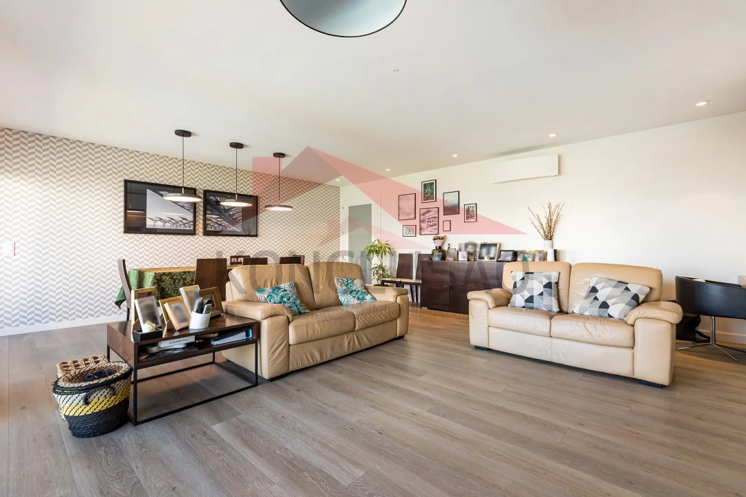 Apartamento T3 para Venda em Sacavém e Prior Velho Foto 9