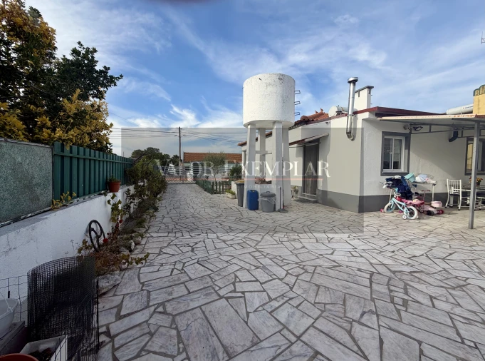 Moradia T4 para Venda em Pinhal Novo Foto 2