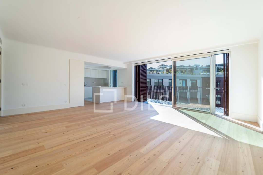 Apartamento T3 para Venda em Cedofeita, Santo Ildefonso, Sé, Miragaia, São Nicolau e Vitória Foto 3