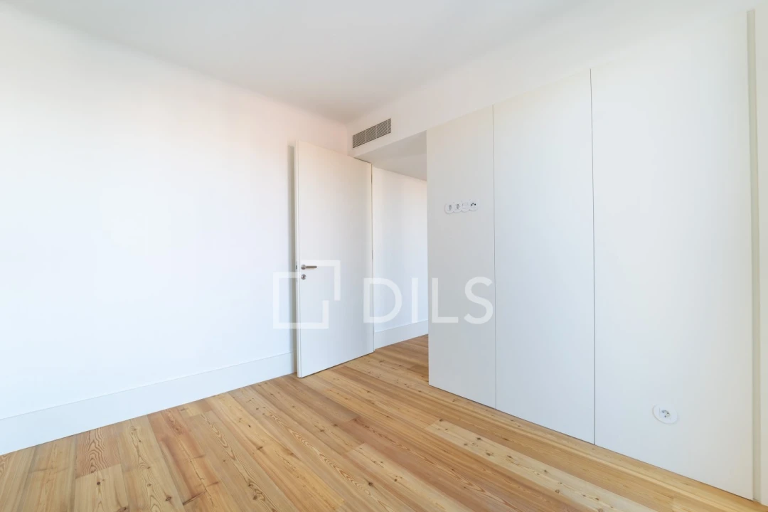 Apartamento T3 para Venda em Cedofeita, Santo Ildefonso, Sé, Miragaia, São Nicolau e Vitória Foto 17