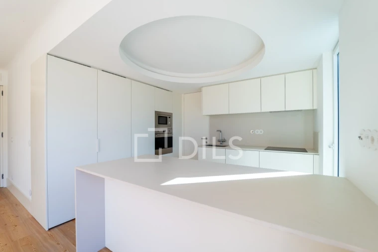 Apartamento T3 para Venda em Cedofeita, Santo Ildefonso, Sé, Miragaia, São Nicolau e Vitória Foto 4