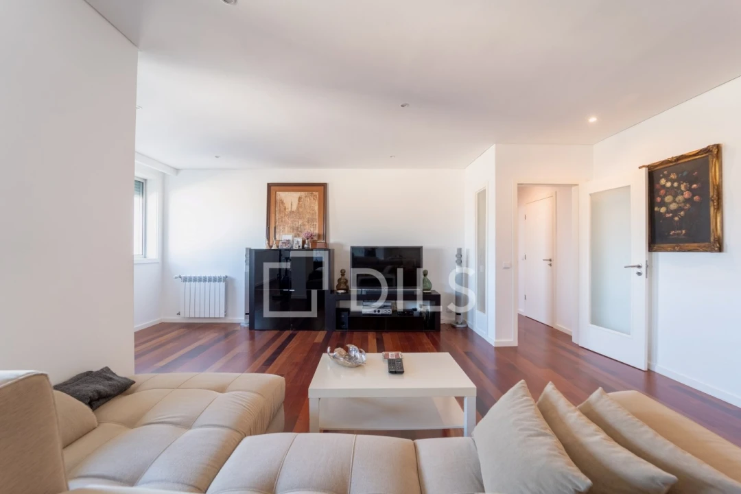 Apartamento T3 para Venda em Ramalde Foto 1