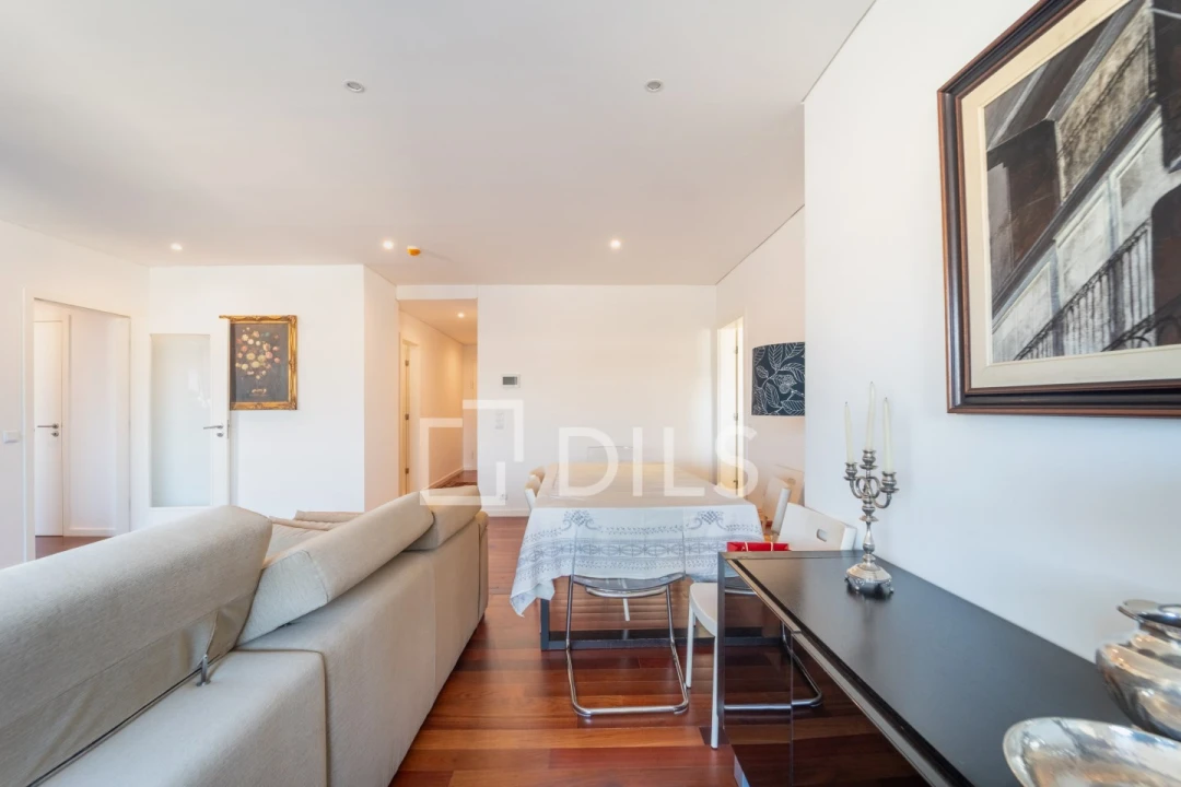 Apartamento T3 para Venda em Ramalde Foto 3