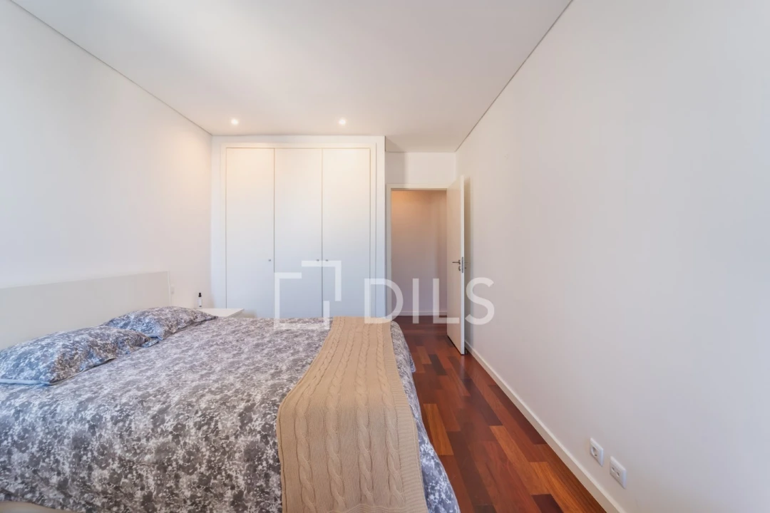 Apartamento T3 para Venda em Ramalde Foto 11