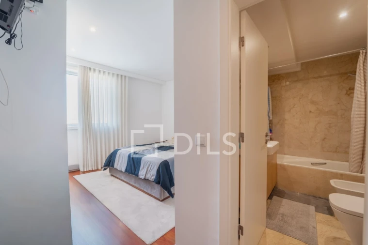 Apartamento T3 para Venda em Ramalde Foto 16