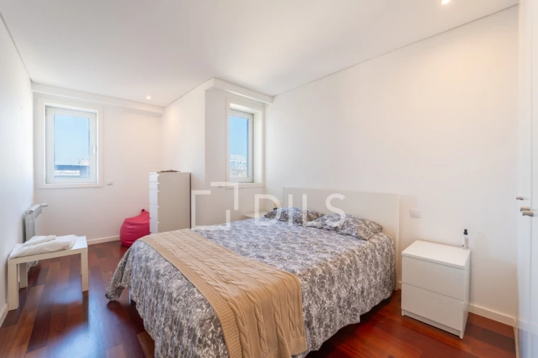 Apartamento T3 para Venda em Ramalde Foto 9